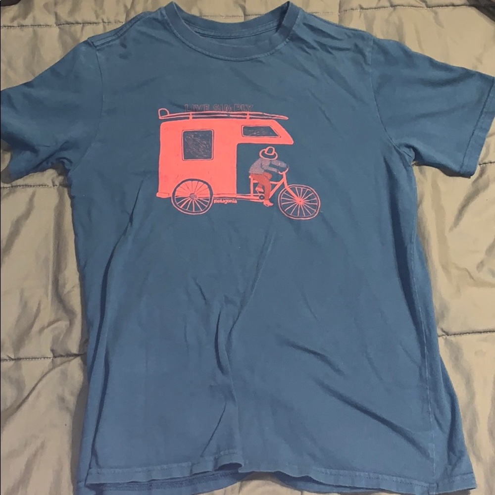 Men’s small Patagonia tee Shirt